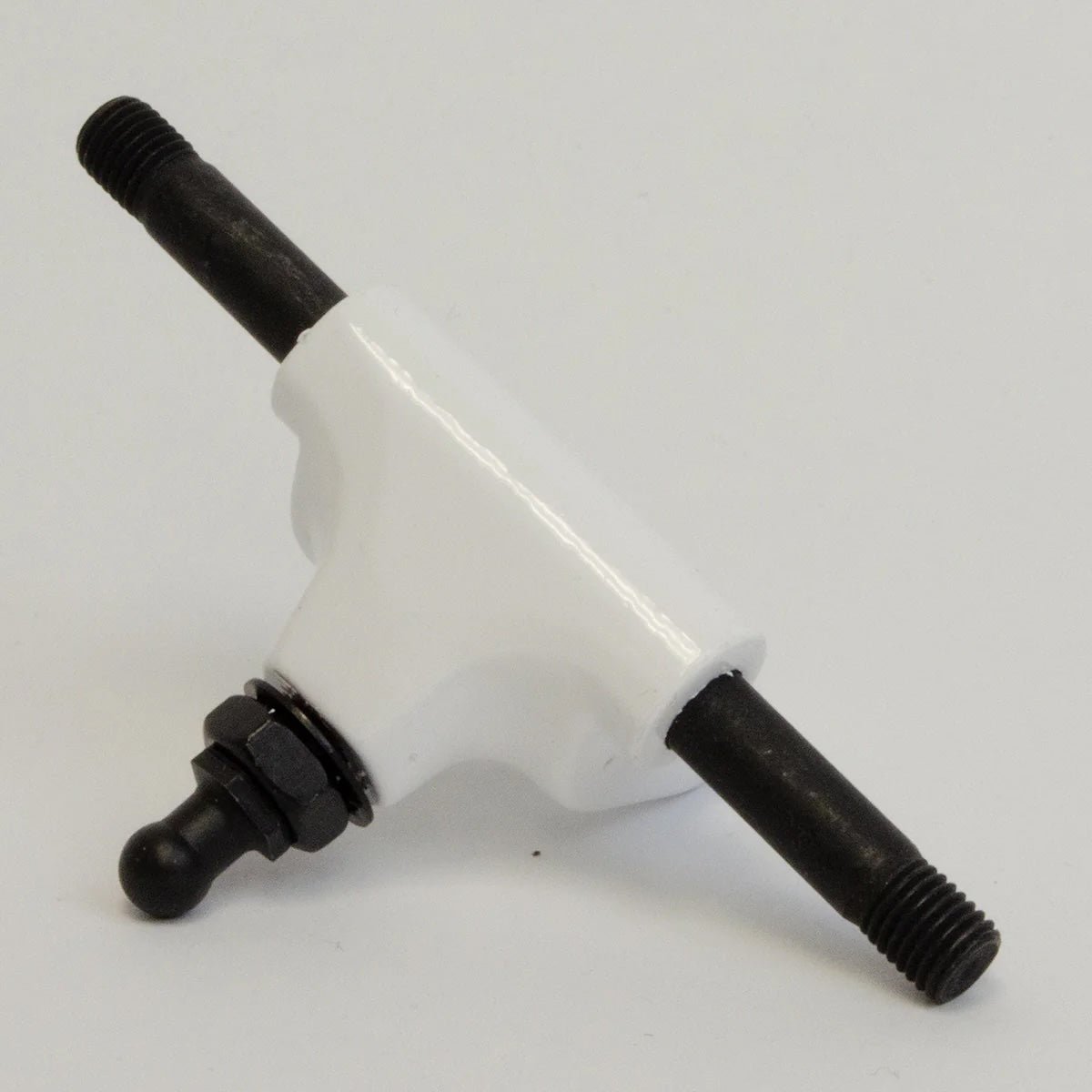 Sure-Grip Avanti White Truck - ROLLER SKATE USA