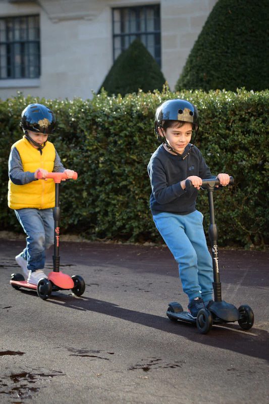 LUMINOUS 50 Foldable LED Scooter