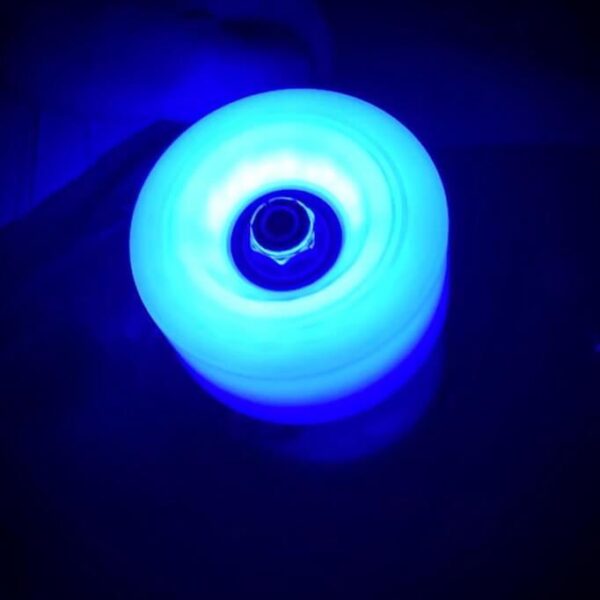 bontglowblueledglowluminousrollerskatewheelGlowLightUpLEDRollerSkate