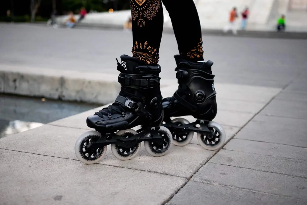 FR FR2 310 Black Freeride Skate 14 fr skates fr2 310 black 13 2000x1334 1